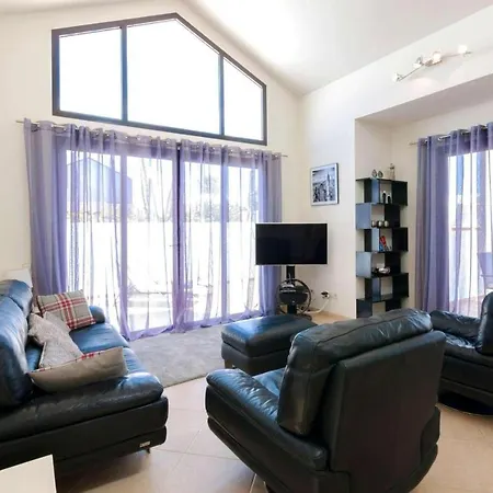 Villa Rosa Blanca